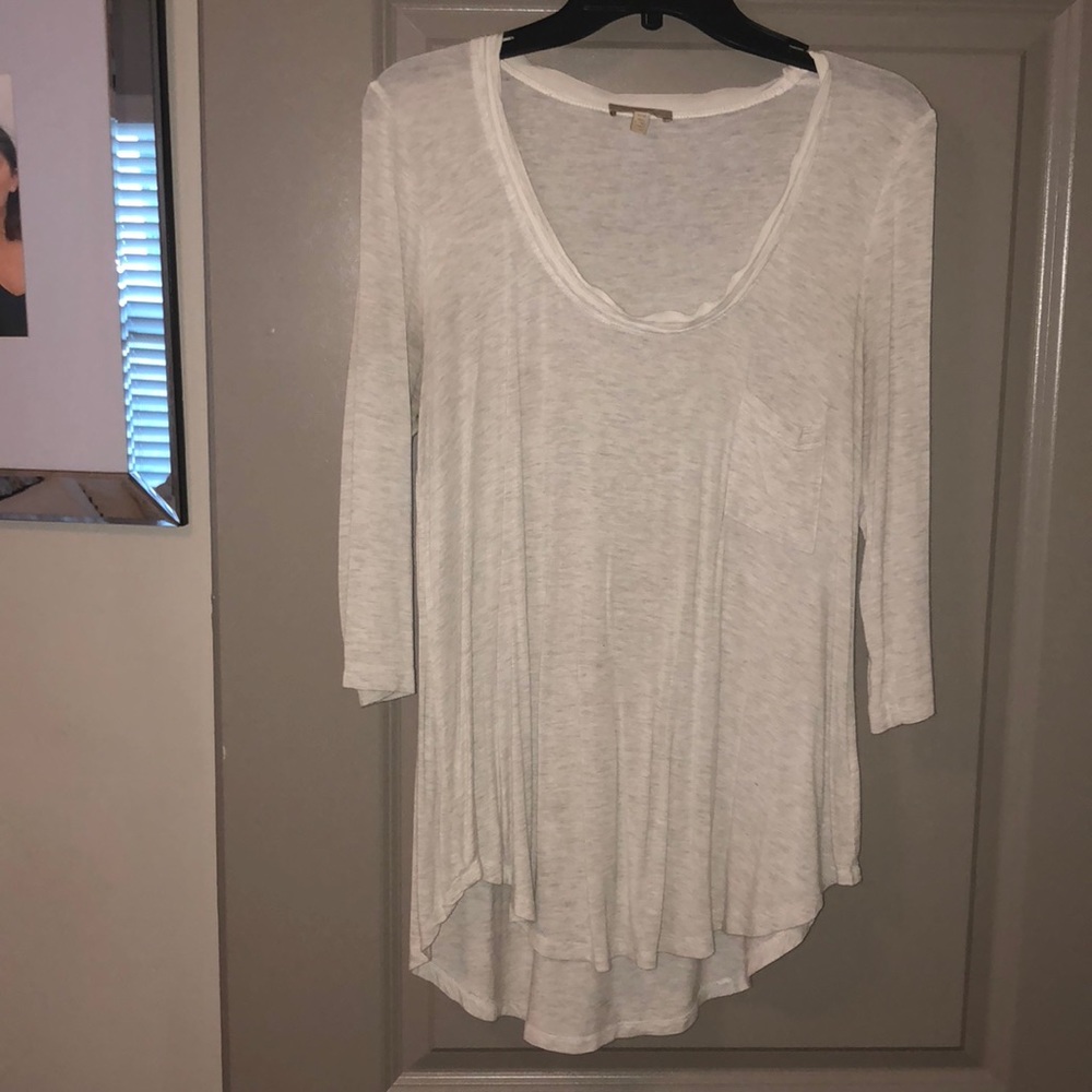 soft grey quarter length t-shirt